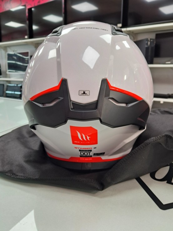 9-6-168979-1-Casco Integral MT Stinger T XL