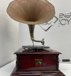 1-1-269399-1-Hogar y complementos Gramofono The Masters Voice