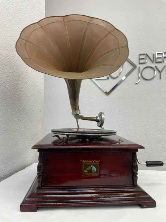 1-1-269399-1-Hogar y complementos Gramofono The Masters Voice