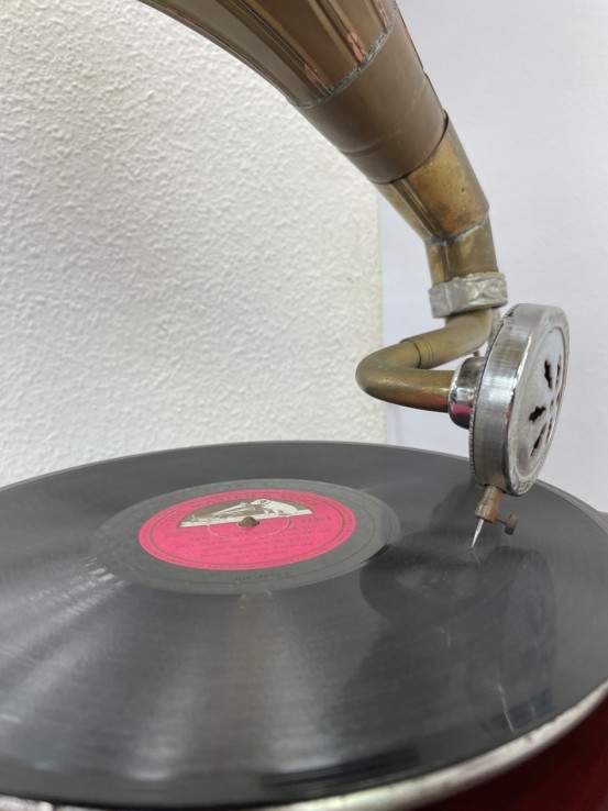 1-1-269399-3-Hogar y complementos Gramofono The Masters Voice