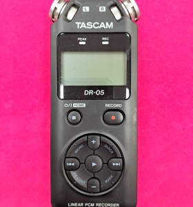 6-6-169005-1-Dictáfono Tascam DR-05
