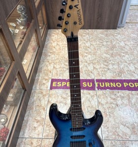 1-1-272648-1-Guitarra Electrica Dakota Negra