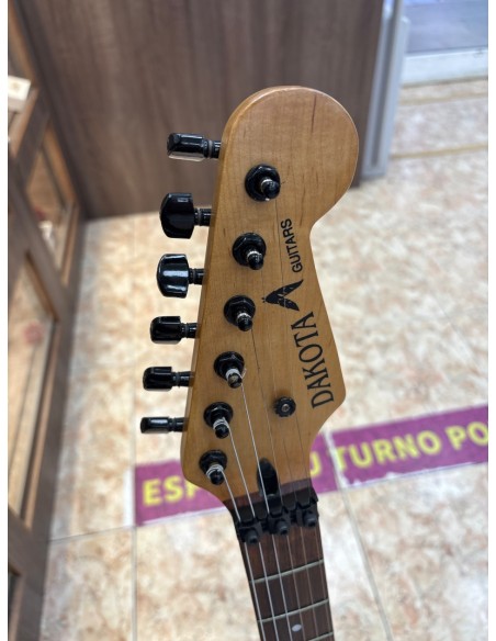 1-1-272648-3-Guitarra Electrica Dakota Negra