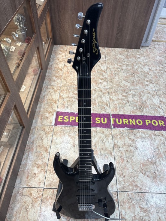 1-1-272650-1-Guitarra Electrica Starforce Negra Años 80