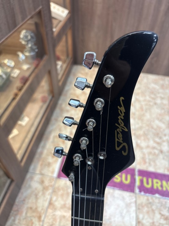 1-1-272650-3-Guitarra Electrica Starforce Negra Años 80
