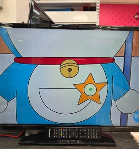 1-1-272703-1-Televisor LED Panasonic Tx32A300e Negra 2