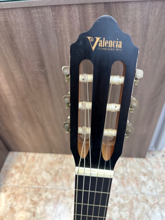 1-1-272697-3-Guitarra Clasica Valencia Vc 204 