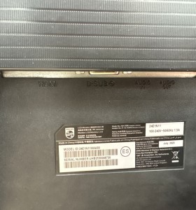 1-1-272741-1-Monitor LED Philips 2EN1E11 2