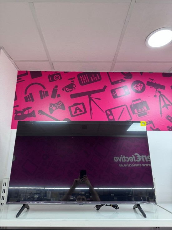 7-7-87285-2-Televisor LED SMART Hisense Uhd 4k 43A6N