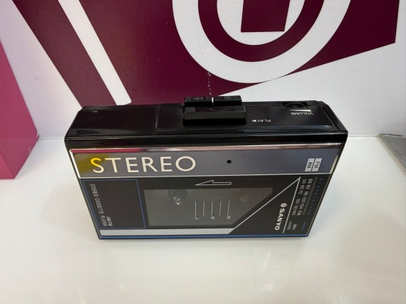 9-9-77671-1-Radios Radio Casette Sanyo Mgr59