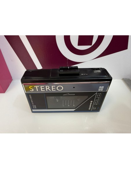 9-9-77671-1-Radios Radio Casette Sanyo Mgr59