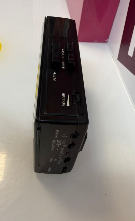 9-9-77671-2-Radios Radio Casette Sanyo Mgr59