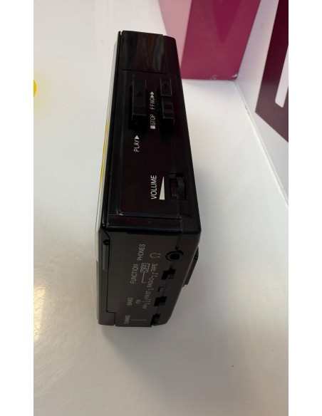 9-9-77671-2-Radios Radio Casette Sanyo Mgr59