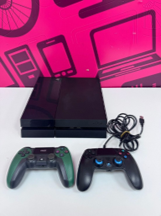 7-7-86178-1-Consola PS4 Fac