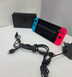 1-1-272850-1-Consola Nintendo Switch Hac 001