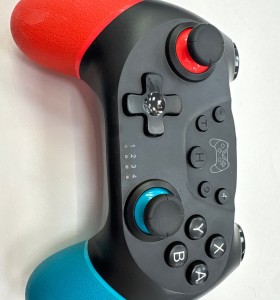 1-1-272852-1-Mando Pro Controller