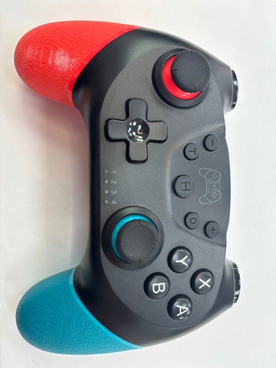 1-1-272853-1-Mando Pro Controller