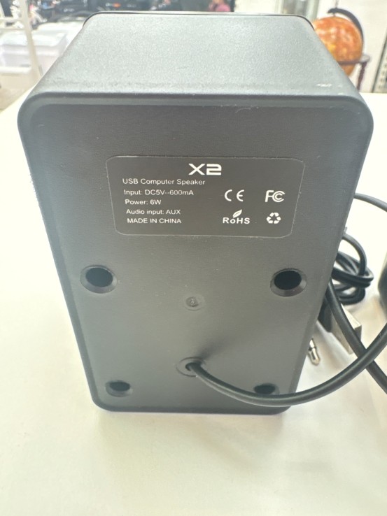 1-1-272883-2-Altavoces PC X2