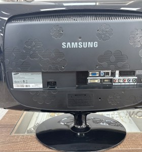 1-1-272907-1-Monitor LED Samsung 2333HD 2