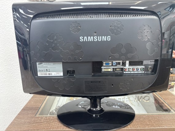 1-1-272907-2-Monitor LED Samsung 2333HD