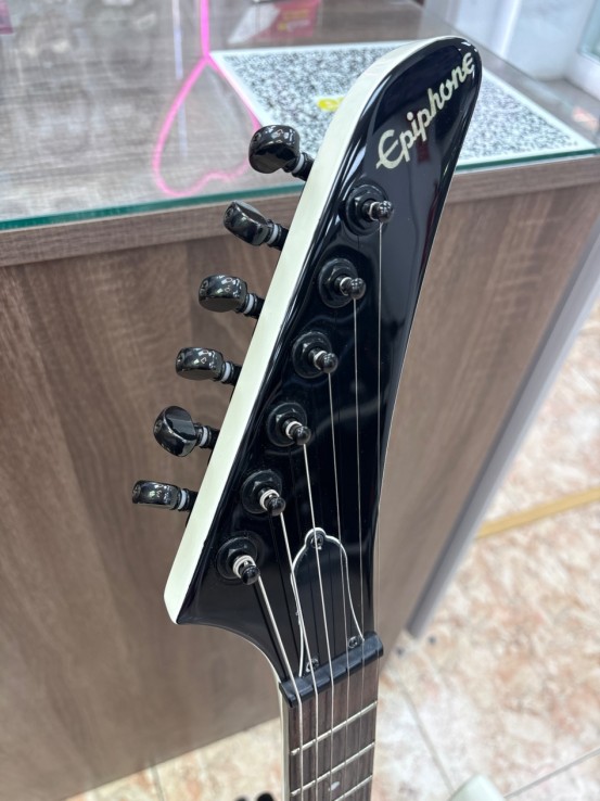 1-1-272898-3-Guitarra Electrica Epiphone Explorer 1984 Funda Rigida