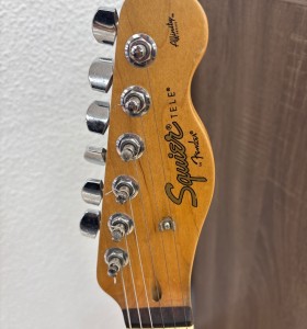 1-1-272950-1-Guitarra Electrica Squier By Fender Candy Apple Red 2