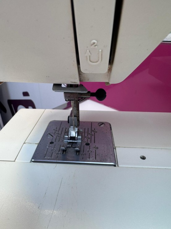 9-9-76688-4-Maquina Coser Pfaff Hobby 1020