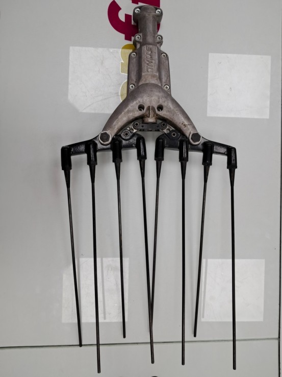 6-6-169228-4-Desbrozadora Still FS 561