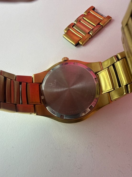 8-8-78036-5-Reloj pulsera caballero Bulova cuarzo