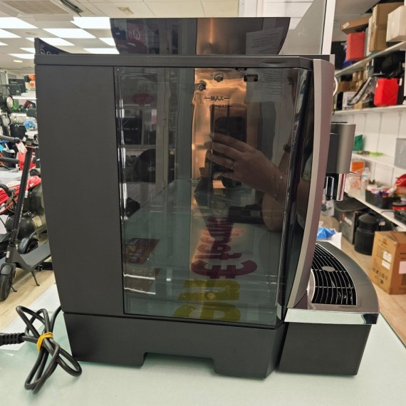 8-8-78264-8-Cafetera JURA W4 Profesional (café en grano y molido)