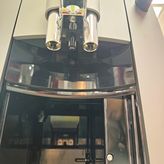 8-8-78264-12-Cafetera JURA W4 Profesional (café en grano y molido)