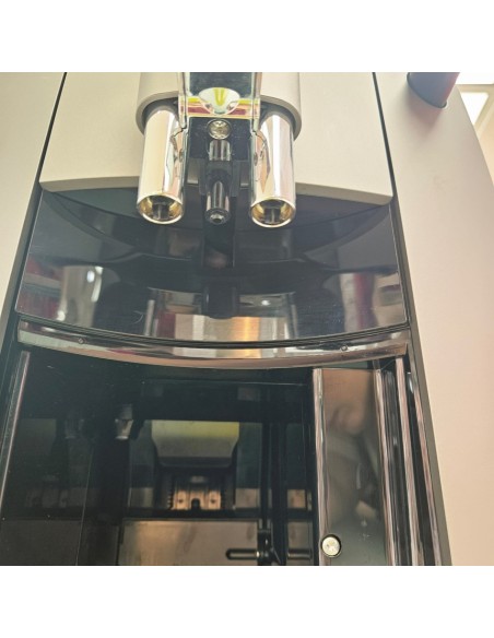 8-8-78264-12-Cafetera JURA W4 Profesional (café en grano y molido)