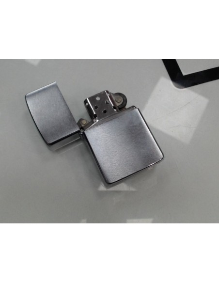 6-6-169281-1-Encendedor Zippo