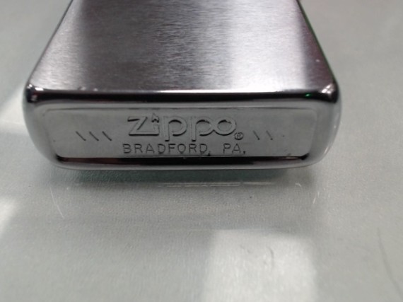 6-6-169281-2-Encendedor Zippo