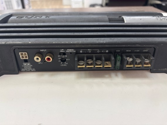 1-1-272974-2-Amplificador Sony