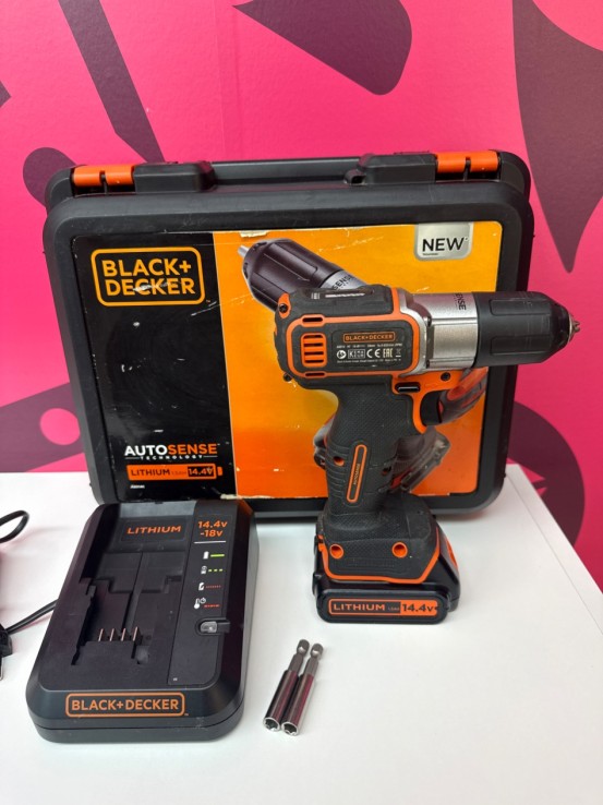 8-8-77971-3-Taladro A Bateria BlackDecker ASD14