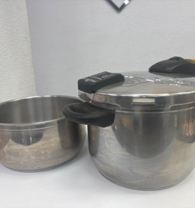 1-1-273017-1-Olla A Presion Magefesa 2 1 Tapa