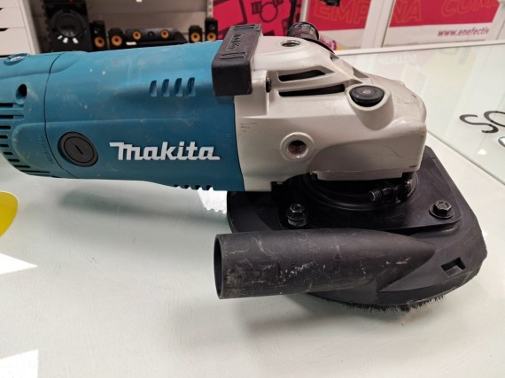 6-6-166756-2-Radial Makita Ga9020r 2200w