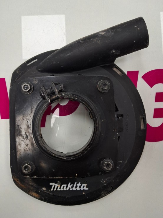 6-6-166756-8-Radial Makita Ga9020r 2200w