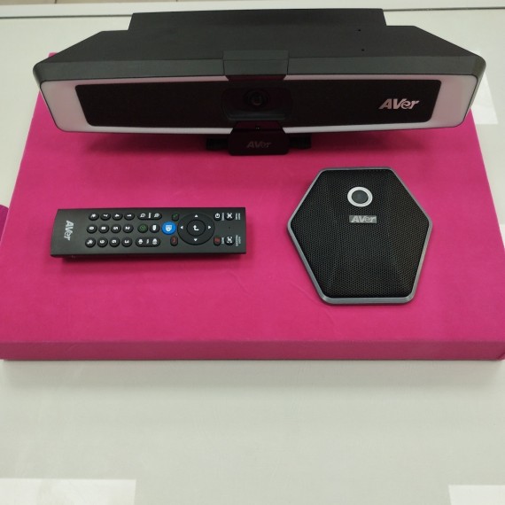 6-6-163670-1-Informática Videoconferencia Aver 130