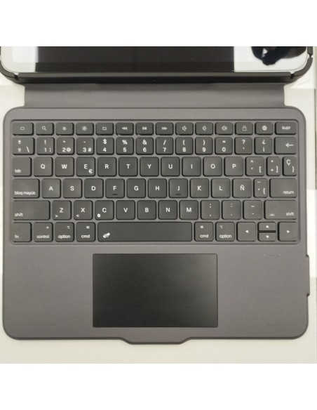 6-6-167339-3-iPad A16 8 128GB