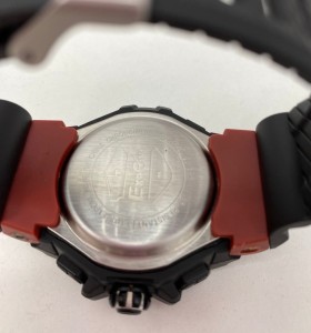 8-8-77114-1-Reloj pulsera caballero Exponi intaction 2