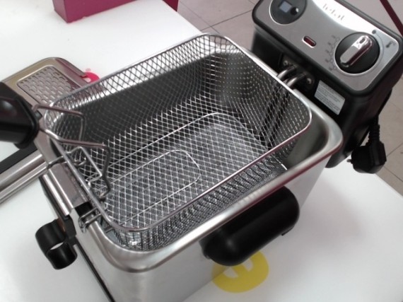 6-6-168136-7-Freidora Tefal 3L