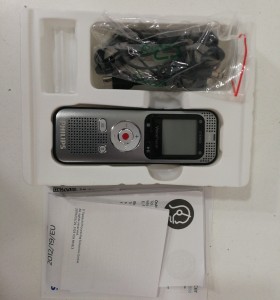 6-6-148810-1-Dictáfono Philips VoiceTracer 