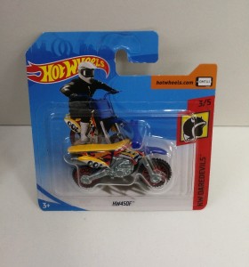 6-6-155200-1-Coche Metal Varios