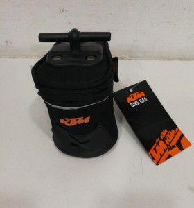 6-6-140110-1-Accesorio Y Complementos Bolsito Bajo Asiento KTM 0.5 Lt NUEVO