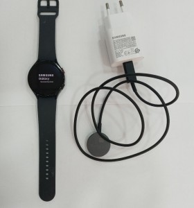 6-6-148093-1-Samsung watch 5