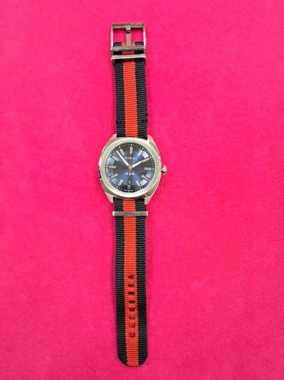 6-6-165470-2-Reloj Alta Gama Caballero Gucci YA142304