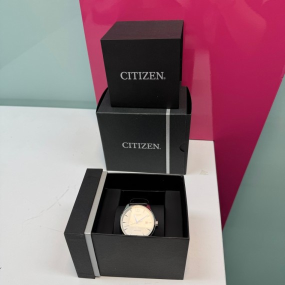 6-9-67684-1-Reloj Pulsera Premium Caballero Citizen NJ0110-18A