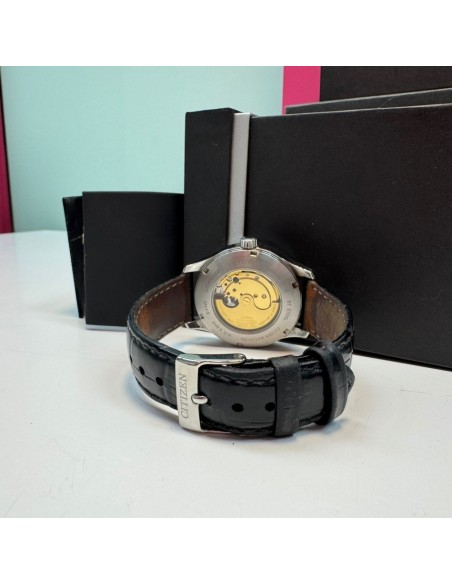 6-9-67684-6-Reloj Pulsera Premium Caballero Citizen NJ0110-18A